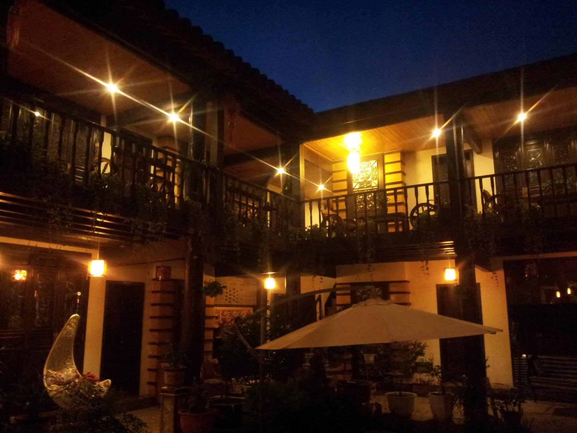 Lijiang Wangjia Courtyard Inn Exterior photo